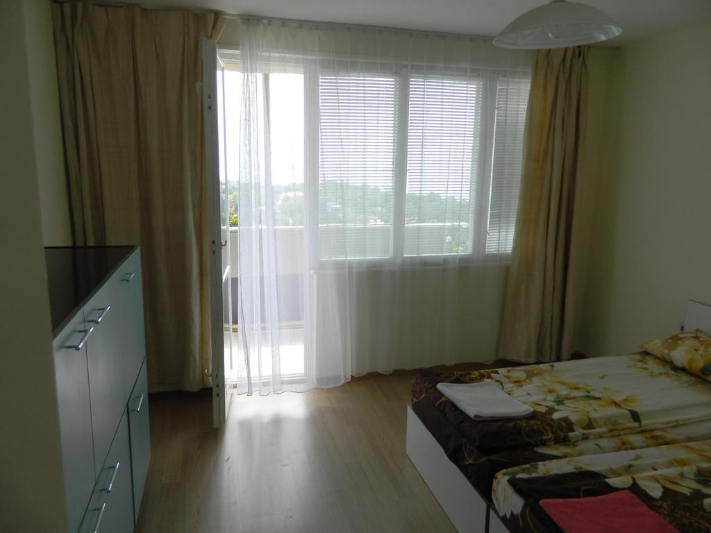 Appartement Happy Vacation 2 à Varna Extérieur photo